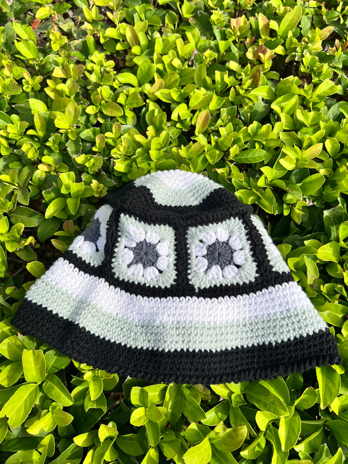 tough fit multi-color - handmade knitted bucket hat