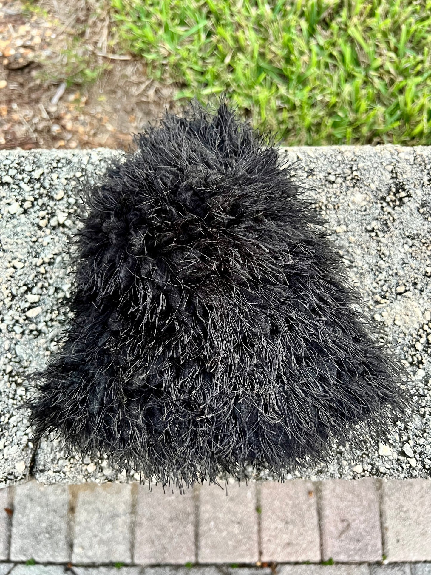 black plush bucket hat ( limited edition )